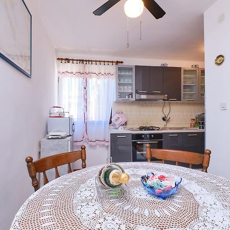 Apartman Ana Mali Losinj Exterior photo
