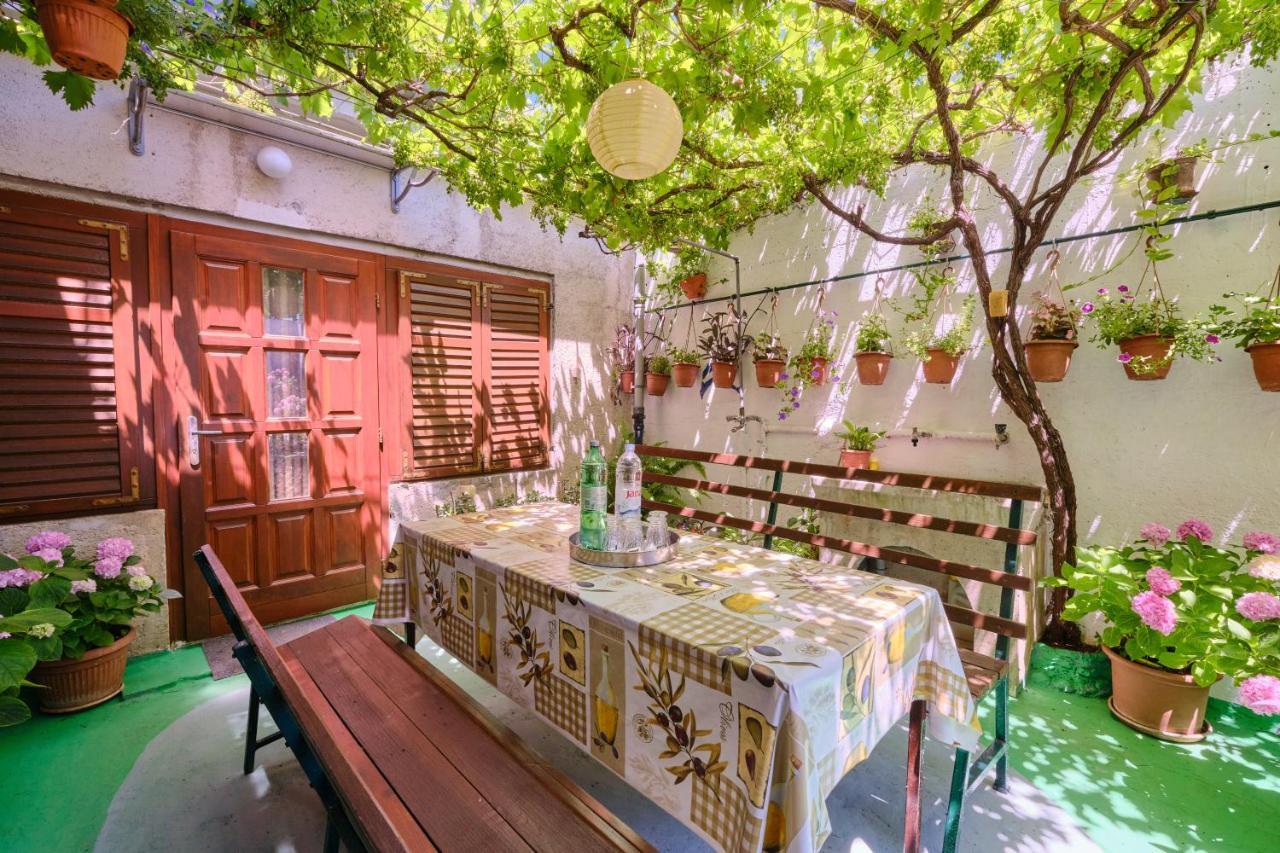 Apartman Ana Mali Losinj Exterior photo